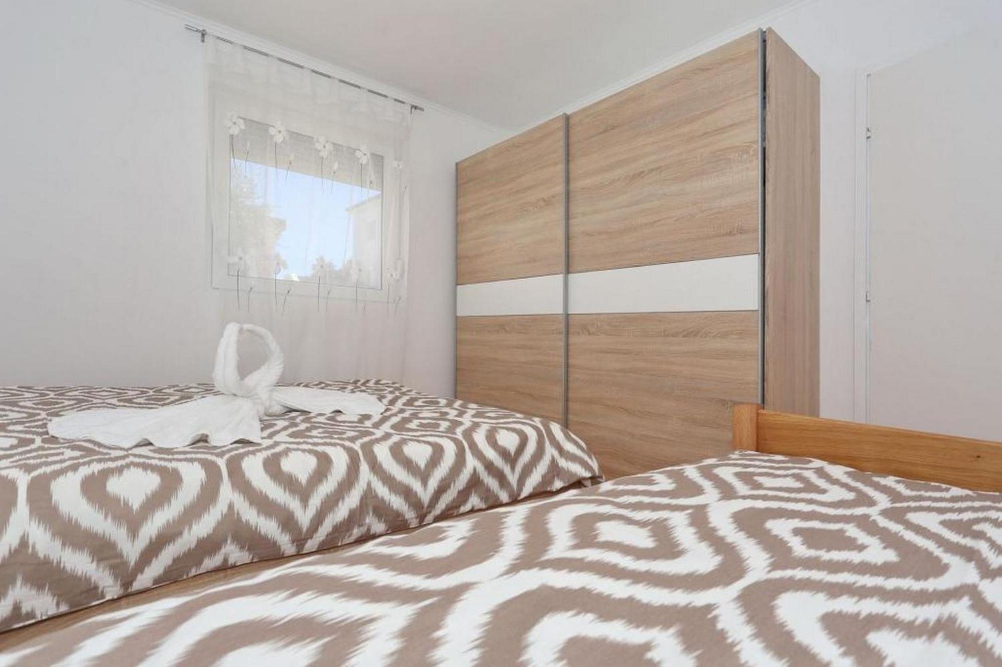 Apartments Marino Vir Exterior photo